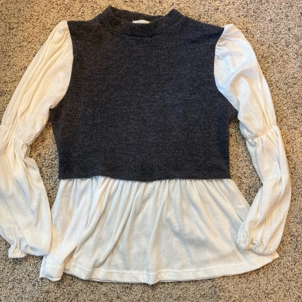 Women’s Twofer Sweater Shirt Top Puff Long Sleeve White Gray Babydoll Knit Small
